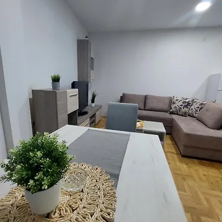 Cista Desetka 2 Apartment