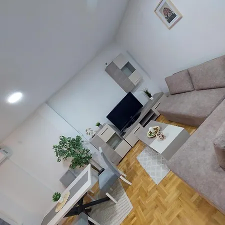 Cista Desetka 2 Apartment *