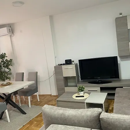 Apartmán Deli 4 *